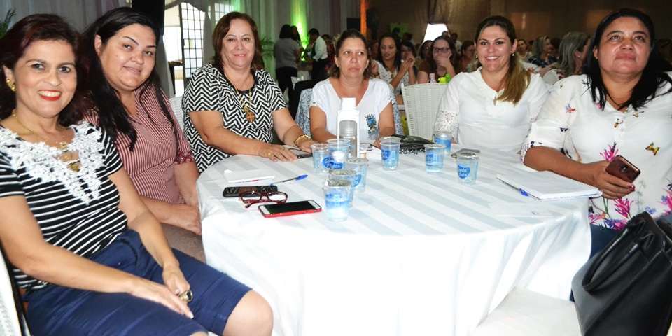 Educadores de Ibaiti e região participam do Seminário Regional de Formação de Professores