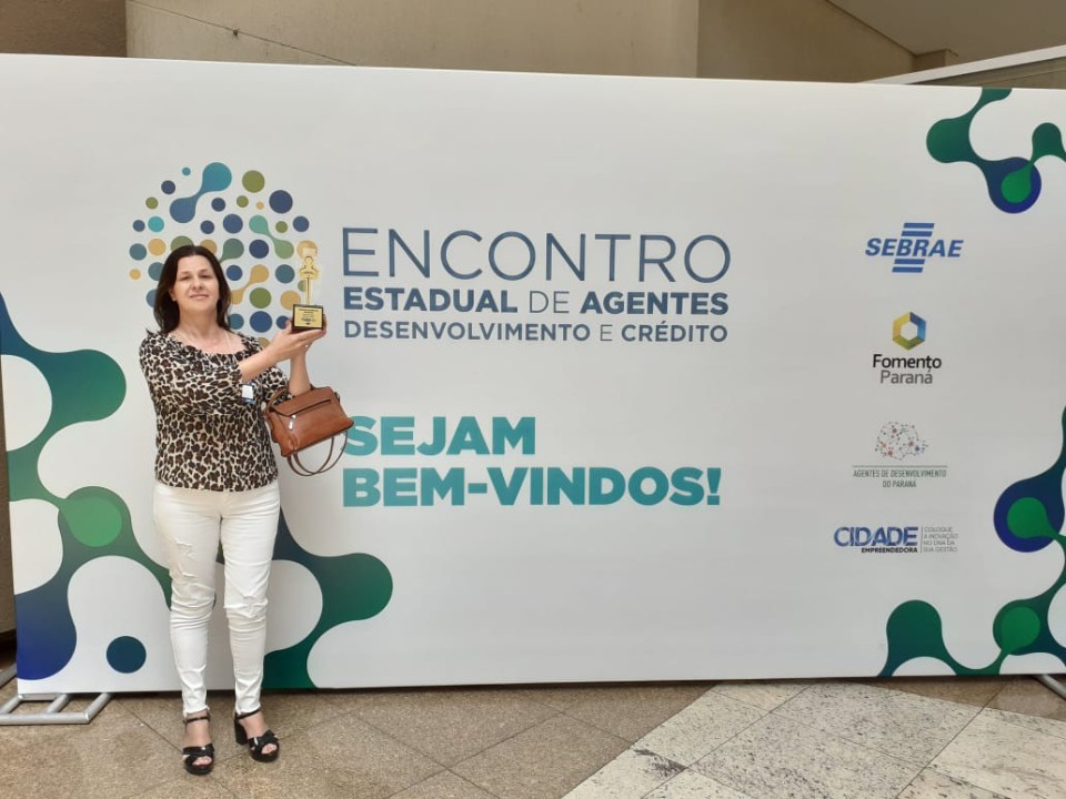 Agente de Crédito e Desenvolvimento de Ibaiti é premiada com Selo de Ouro Sebrae IDCE 2019 em Foz do Iguaçu